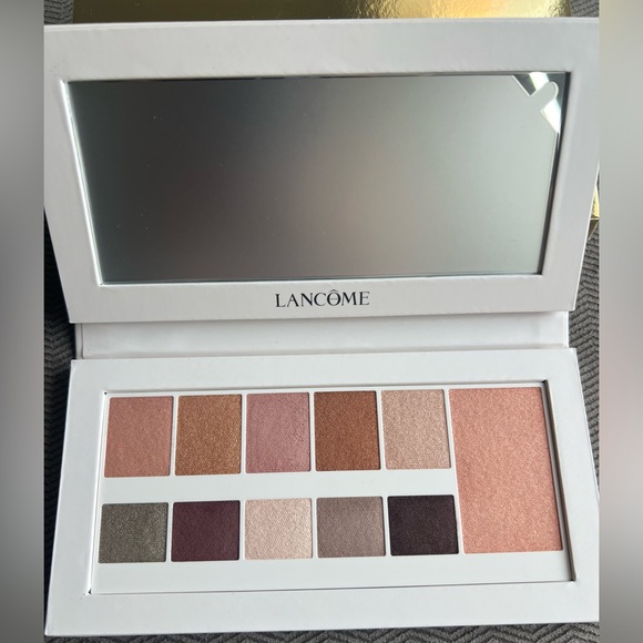 Lancome Eyeshadow and Blush Palette - Brand New - Picture 3 of 6